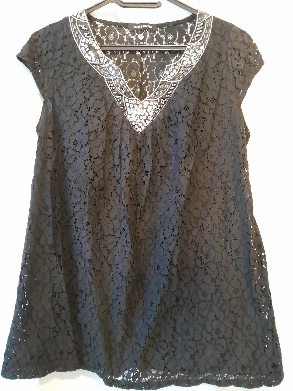 Blusa preta, renda e strass, Tamanho 38/40 – photo 2